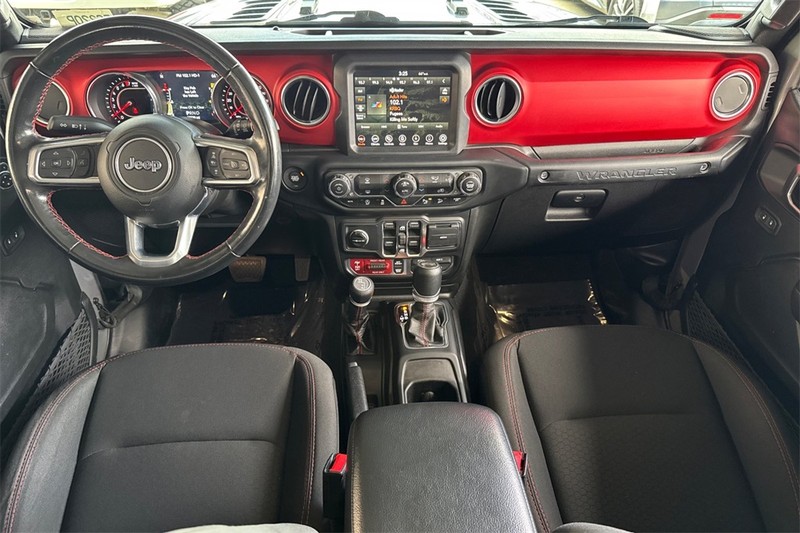 Jeep Wrangler Vehicle Full-screen Gallery Image 13