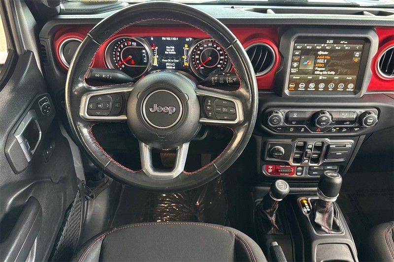 Jeep Wrangler Vehicle Full-screen Gallery Image 14