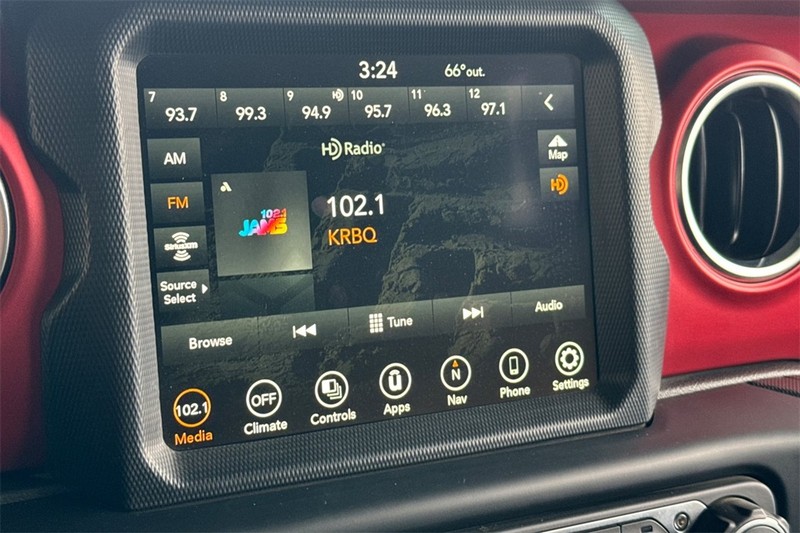 Jeep Wrangler Vehicle Full-screen Gallery Image 17