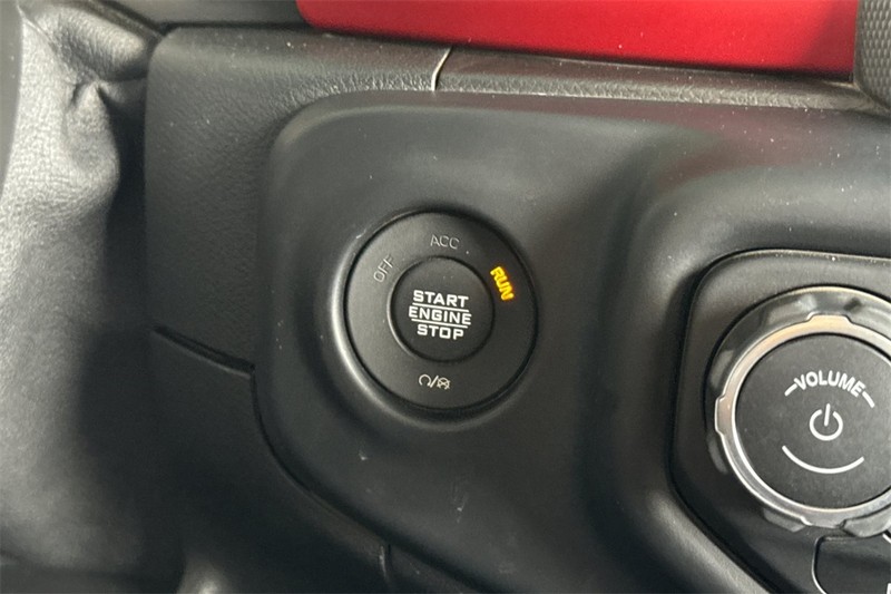 Jeep Wrangler Vehicle Full-screen Gallery Image 22