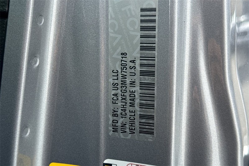 Jeep Wrangler Vehicle Full-screen Gallery Image 28