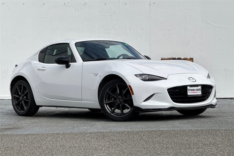 Mazda MX-5 Miata RF Vehicle Full-screen Gallery Image 02