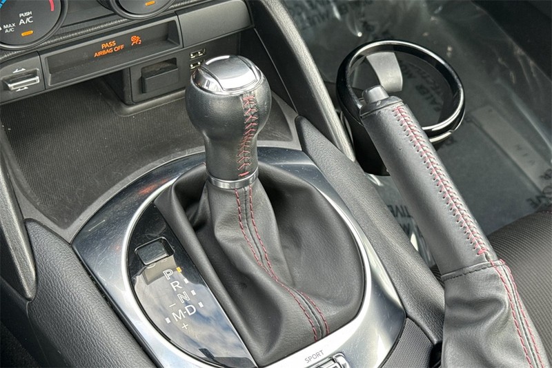 Mazda MX-5 Miata RF Vehicle Full-screen Gallery Image 18