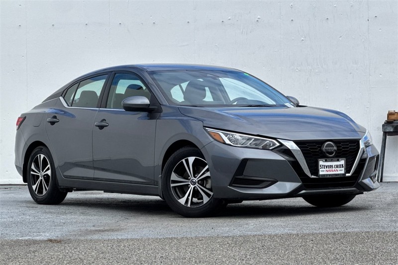 Nissan Sentra Vehicle Full-screen Gallery Image 02