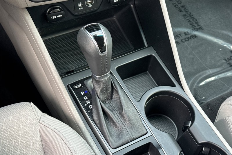 Hyundai Tucson Vehicle Full-screen Gallery Image 20