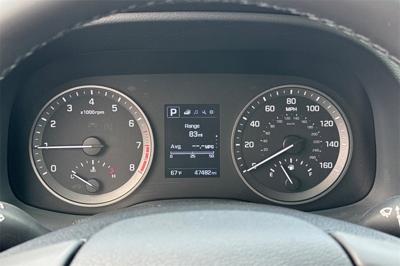 Hyundai Tucson Vehicle Full-screen Gallery Image 23