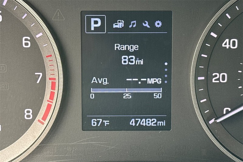 Hyundai Tucson Vehicle Full-screen Gallery Image 24