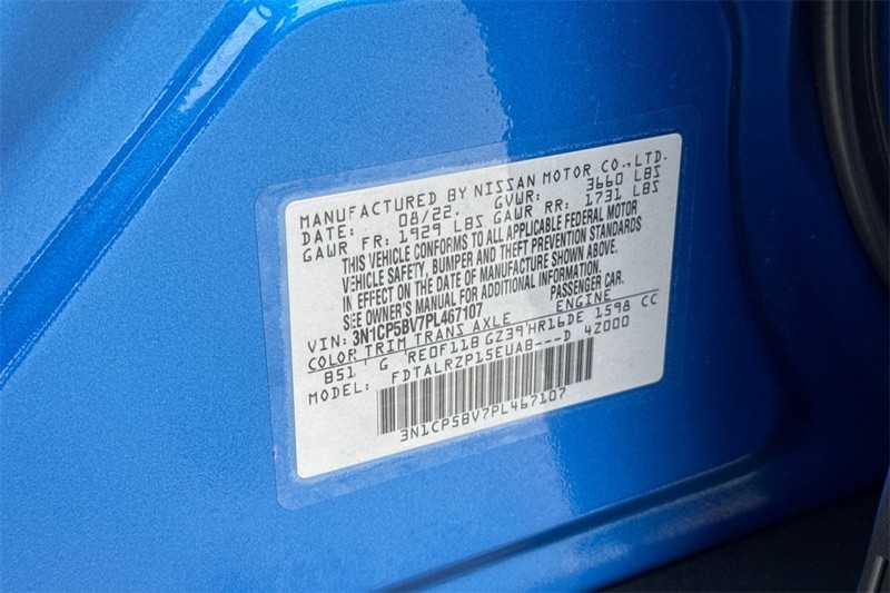 Nissan Kicks Vehicle Full-screen Gallery Image 27