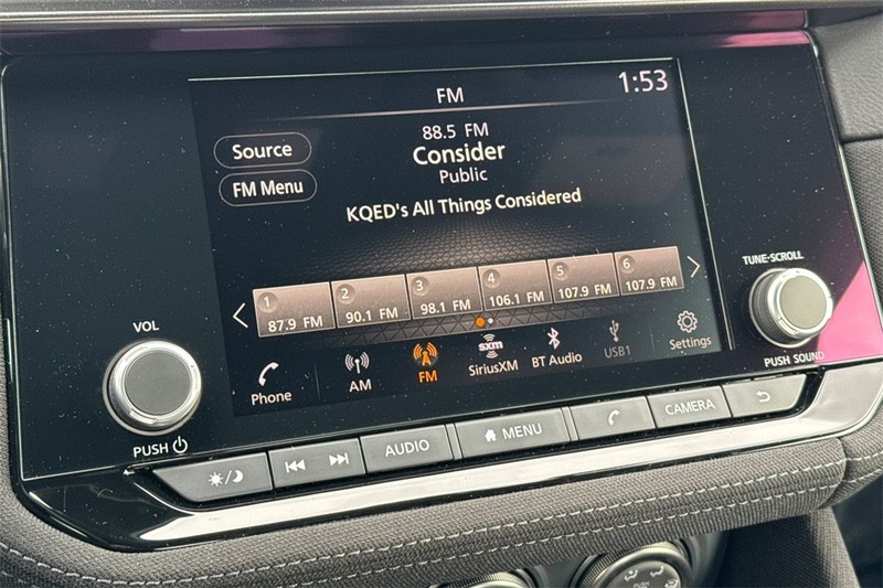 Nissan Z Vehicle Full-screen Gallery Image 15