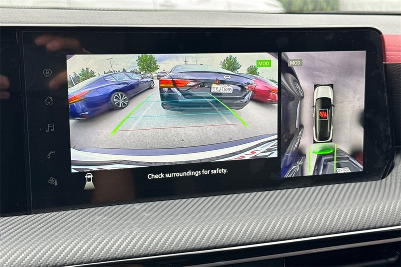 Nissan Kicks Vehicle Full-screen Gallery Image 18