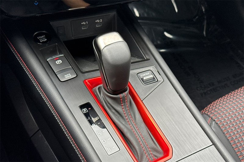 Nissan Kicks Vehicle Full-screen Gallery Image 20