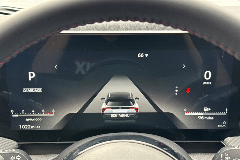 Nissan Kicks Vehicle Full-screen Gallery Image 23