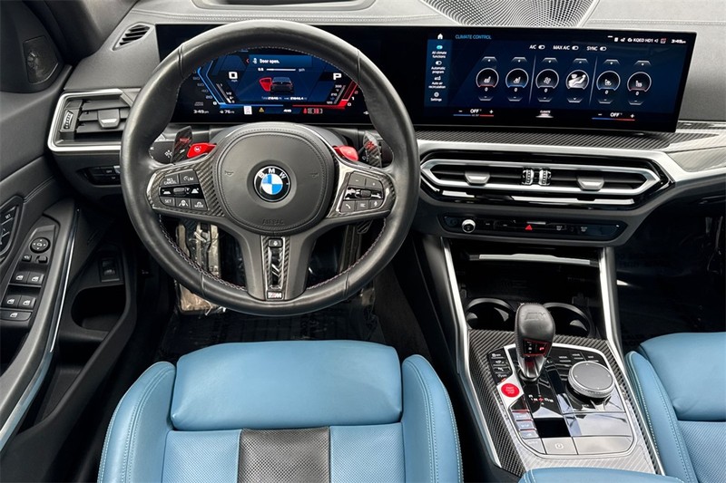BMW M3 Vehicle Full-screen Gallery Image 14
