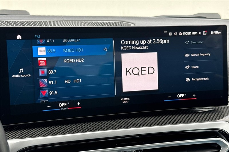 BMW M3 Vehicle Full-screen Gallery Image 17