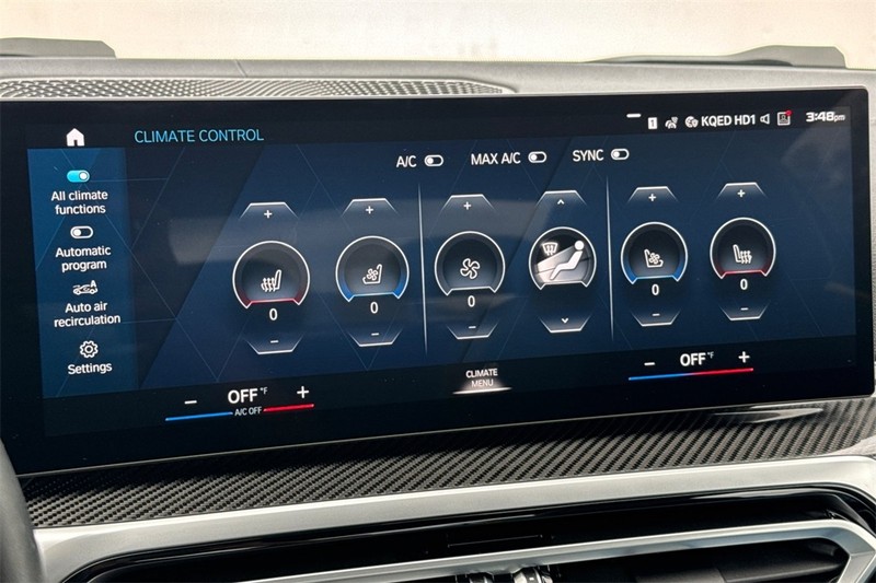 BMW M3 Vehicle Full-screen Gallery Image 20