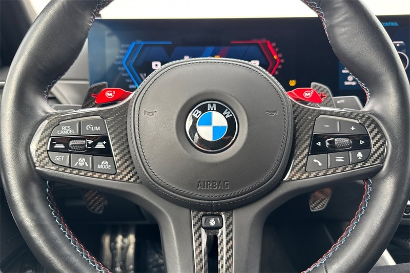 BMW M3 Vehicle Full-screen Gallery Image 23