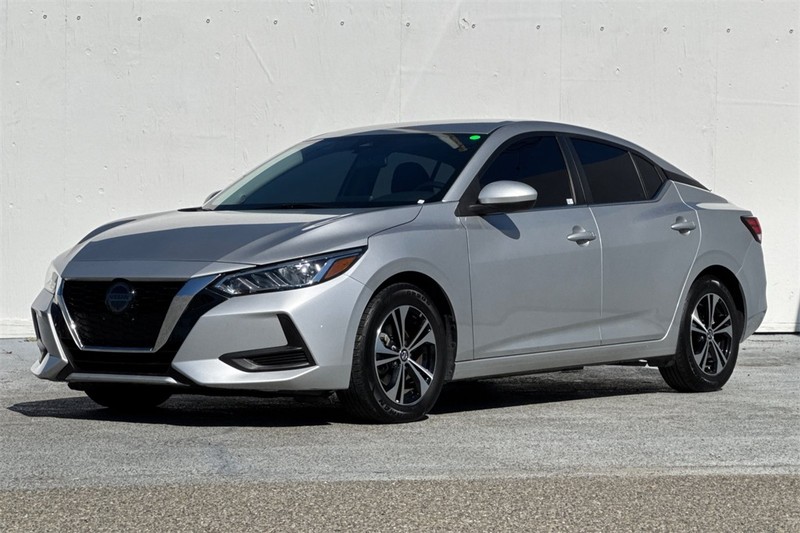 Nissan Sentra Vehicle Full-screen Gallery Image 08