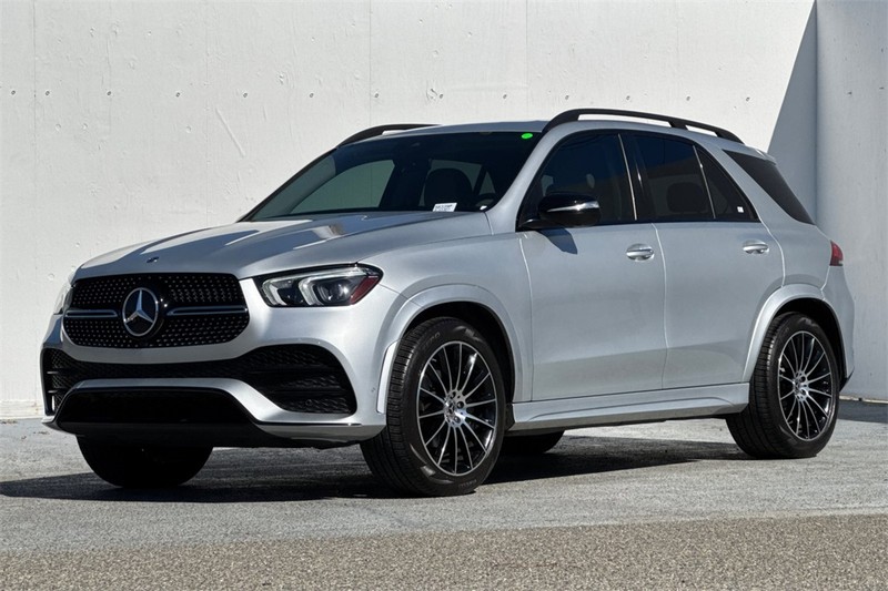 Mercedes-Benz GLE Vehicle Full-screen Gallery Image 08