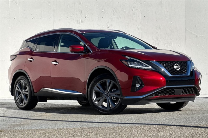 Nissan Murano Vehicle Full-screen Gallery Image 02