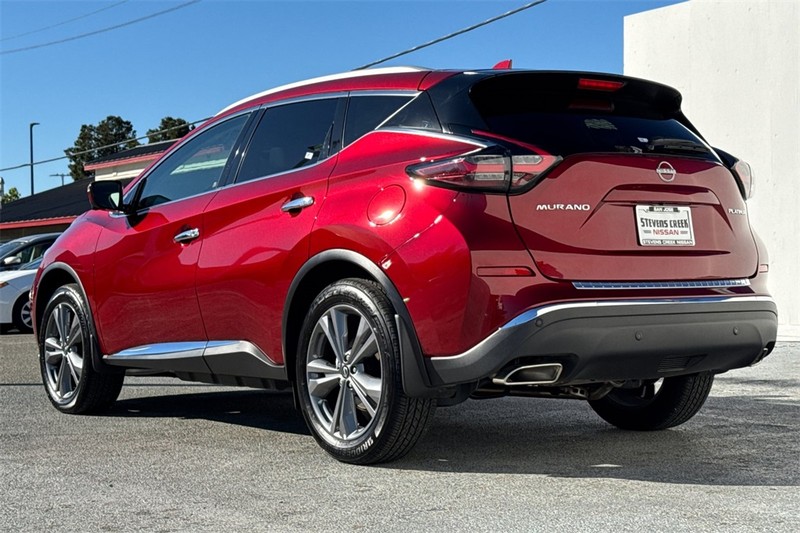 Nissan Murano Vehicle Full-screen Gallery Image 06