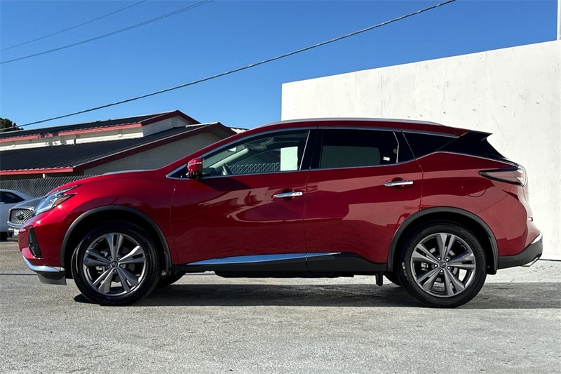 Nissan Murano Vehicle Full-screen Gallery Image 07