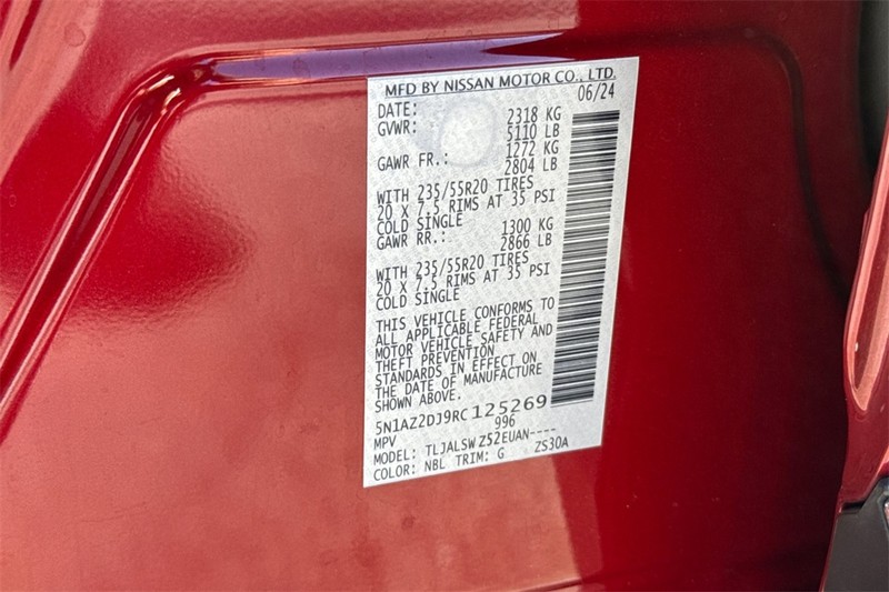 Nissan Murano Vehicle Full-screen Gallery Image 28