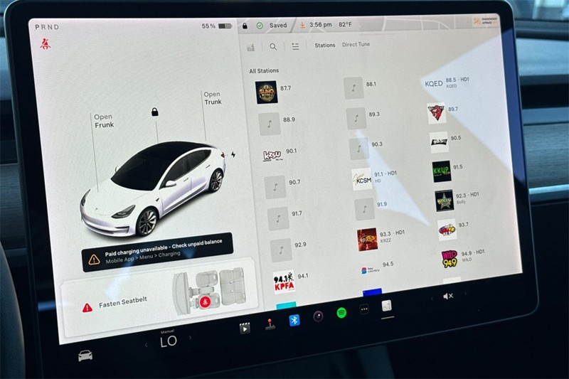 Tesla Model 3 Vehicle Full-screen Gallery Image 17