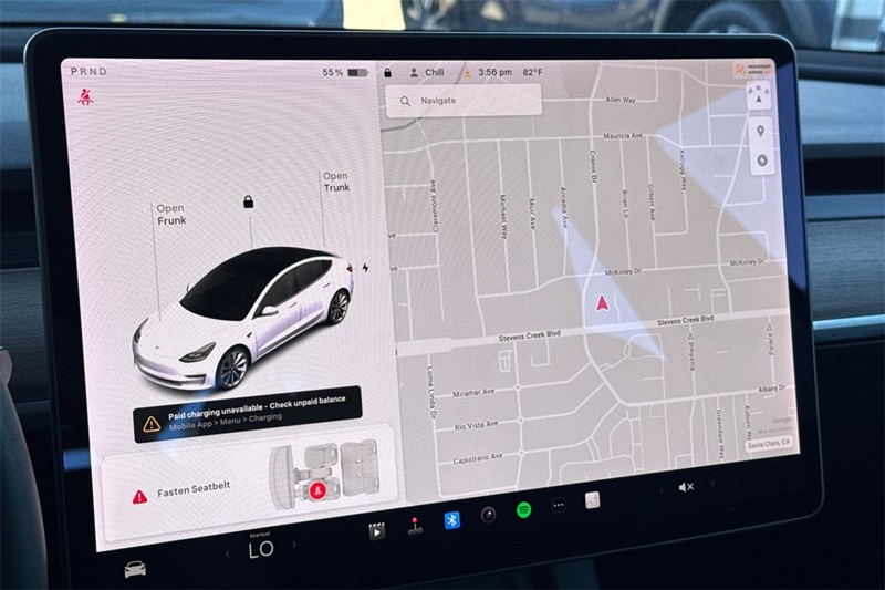 Tesla Model 3 Vehicle Full-screen Gallery Image 18
