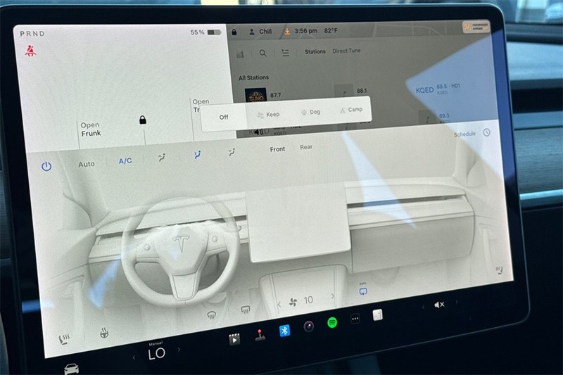 Tesla Model 3 Vehicle Full-screen Gallery Image 20