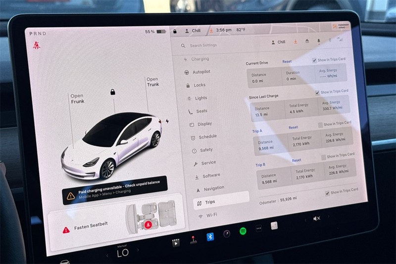 Tesla Model 3 Vehicle Full-screen Gallery Image 23