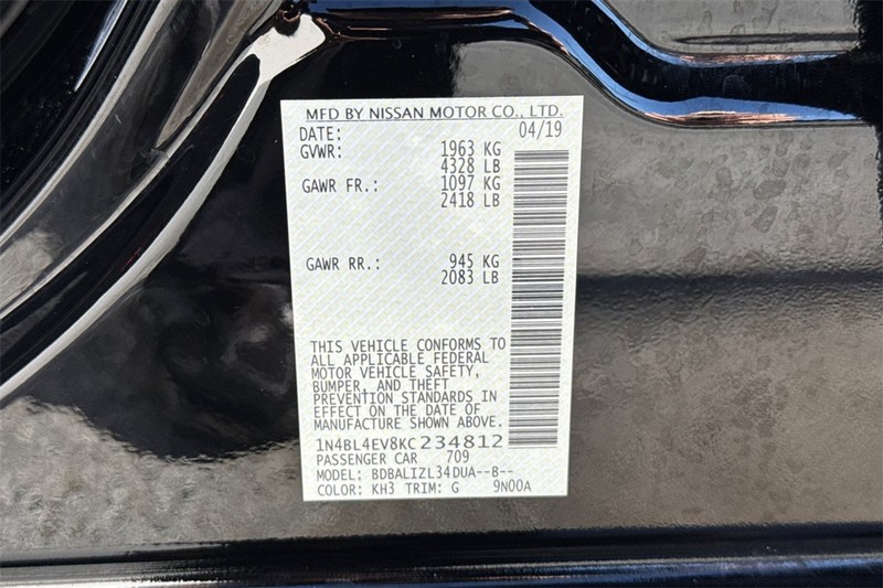 Nissan Altima Vehicle Full-screen Gallery Image 28