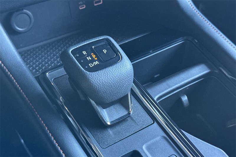 Nissan Pathfinder Vehicle Full-screen Gallery Image 20