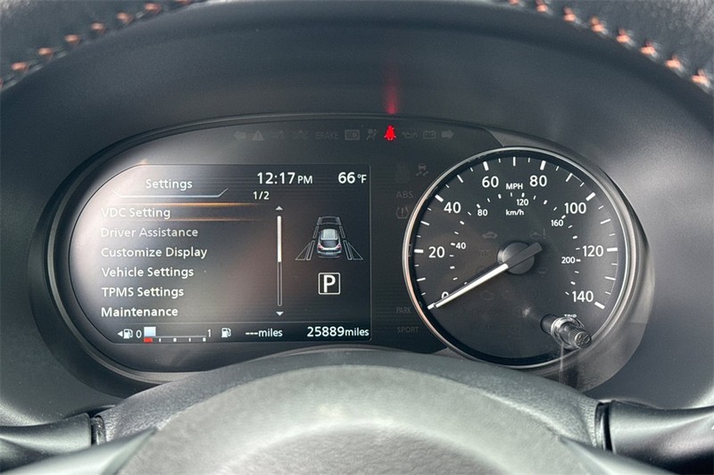 Nissan Kicks Vehicle Full-screen Gallery Image 23