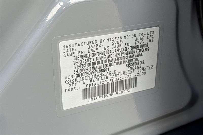 Nissan Kicks Vehicle Full-screen Gallery Image 27