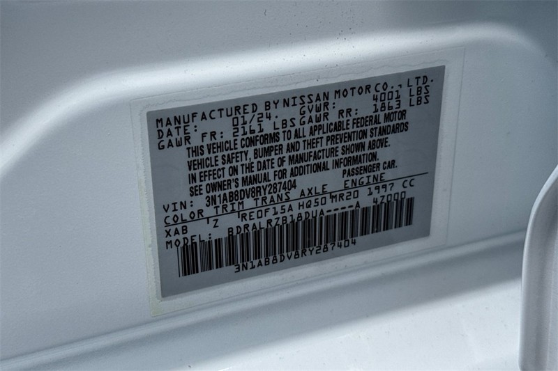 Nissan Sentra Vehicle Full-screen Gallery Image 27