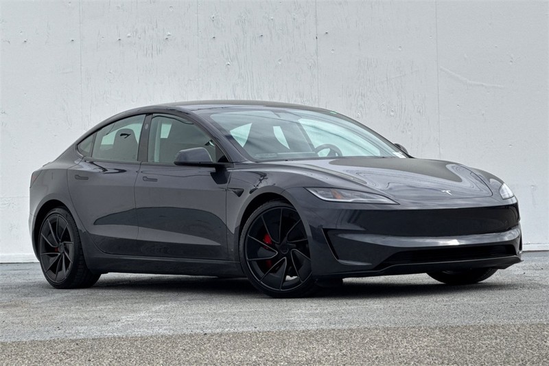 Tesla Model 3 Vehicle Full-screen Gallery Image 02