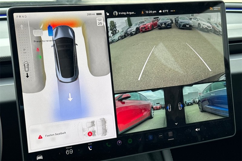 Tesla Model 3 Vehicle Full-screen Gallery Image 19