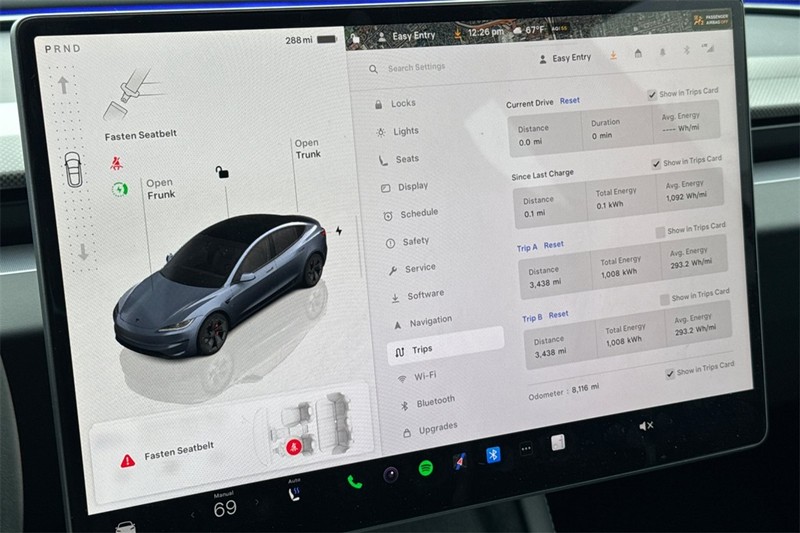 Tesla Model 3 Vehicle Full-screen Gallery Image 23