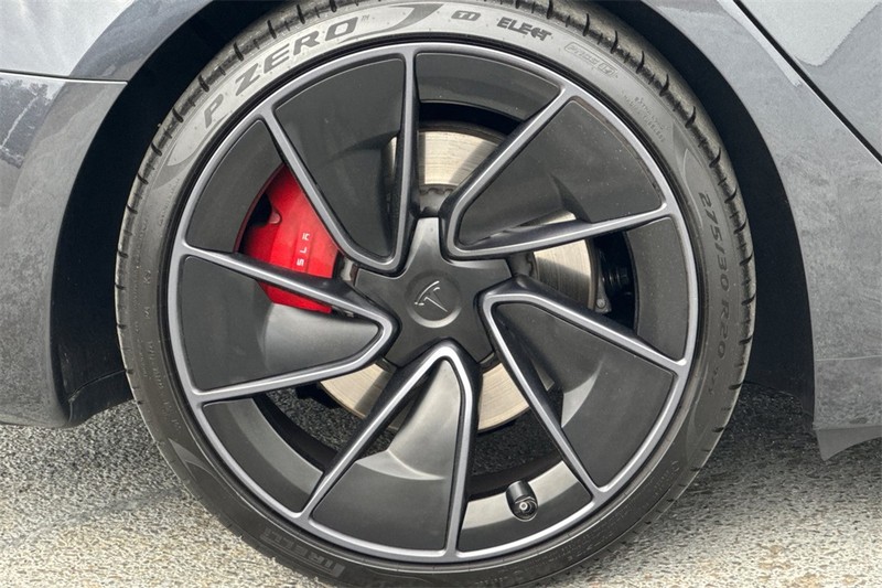 Tesla Model 3 Vehicle Full-screen Gallery Image 25