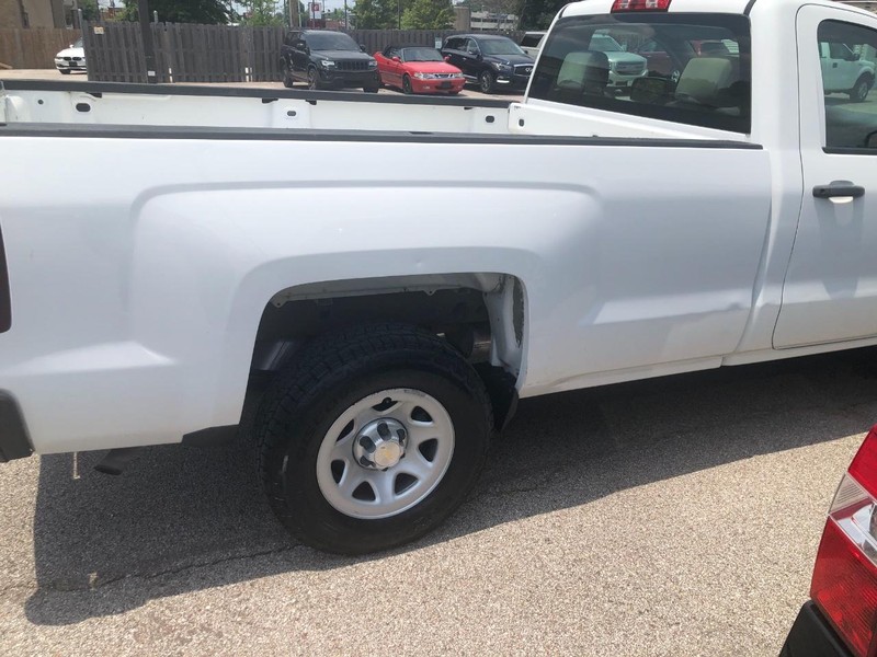 Chevrolet Silverado 1500 Vehicle Full-screen Gallery Image 2