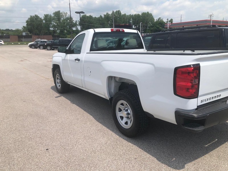 Chevrolet Silverado 1500 Vehicle Full-screen Gallery Image 4