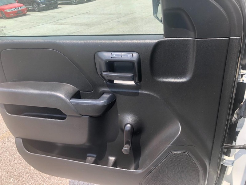 Chevrolet Silverado 1500 Vehicle Full-screen Gallery Image 8