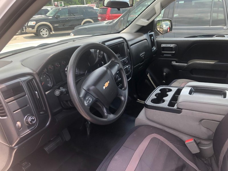 Chevrolet Silverado 1500 Vehicle Full-screen Gallery Image 11