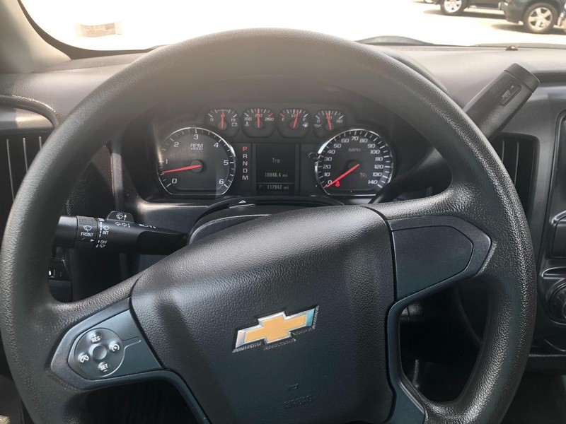 Chevrolet Silverado 1500 Vehicle Full-screen Gallery Image 13