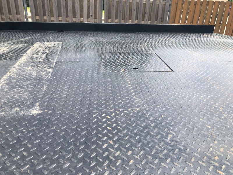 Ford Super Duty F-750 Straight Frame Vehicle Full-screen Gallery Image 14