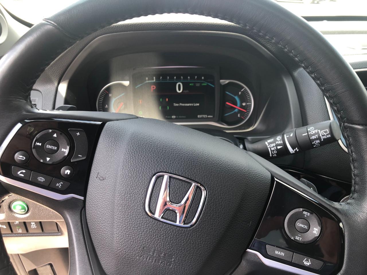 Honda Pilot Vehicle Full-screen Gallery Image 14