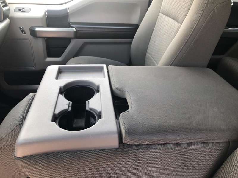 Ford F-150 Vehicle Full-screen Gallery Image 15