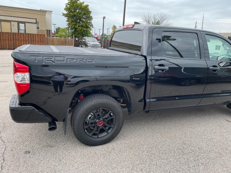 Toyota Tundra 4WD Vehicle Full-screen Gallery Image 7