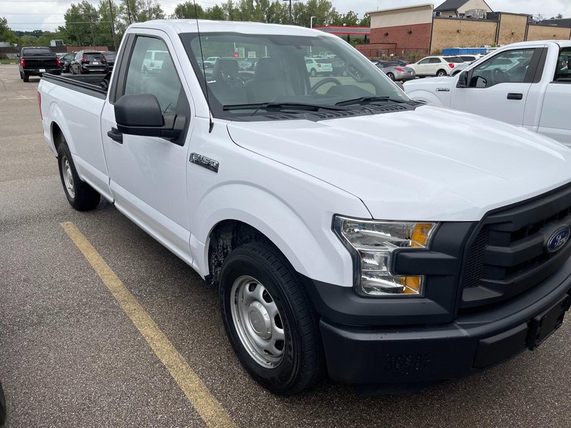 Ford F-150 Vehicle Full-screen Gallery Image 3