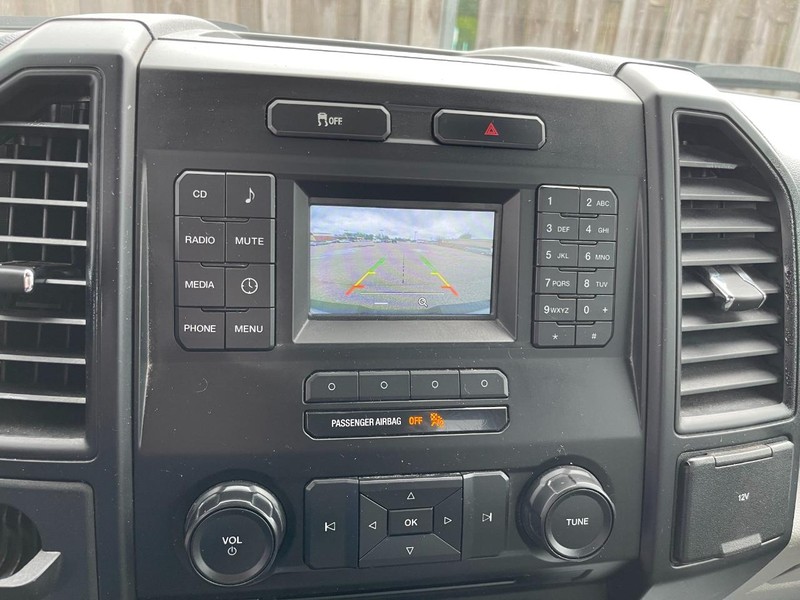 Ford F-150 Vehicle Full-screen Gallery Image 11